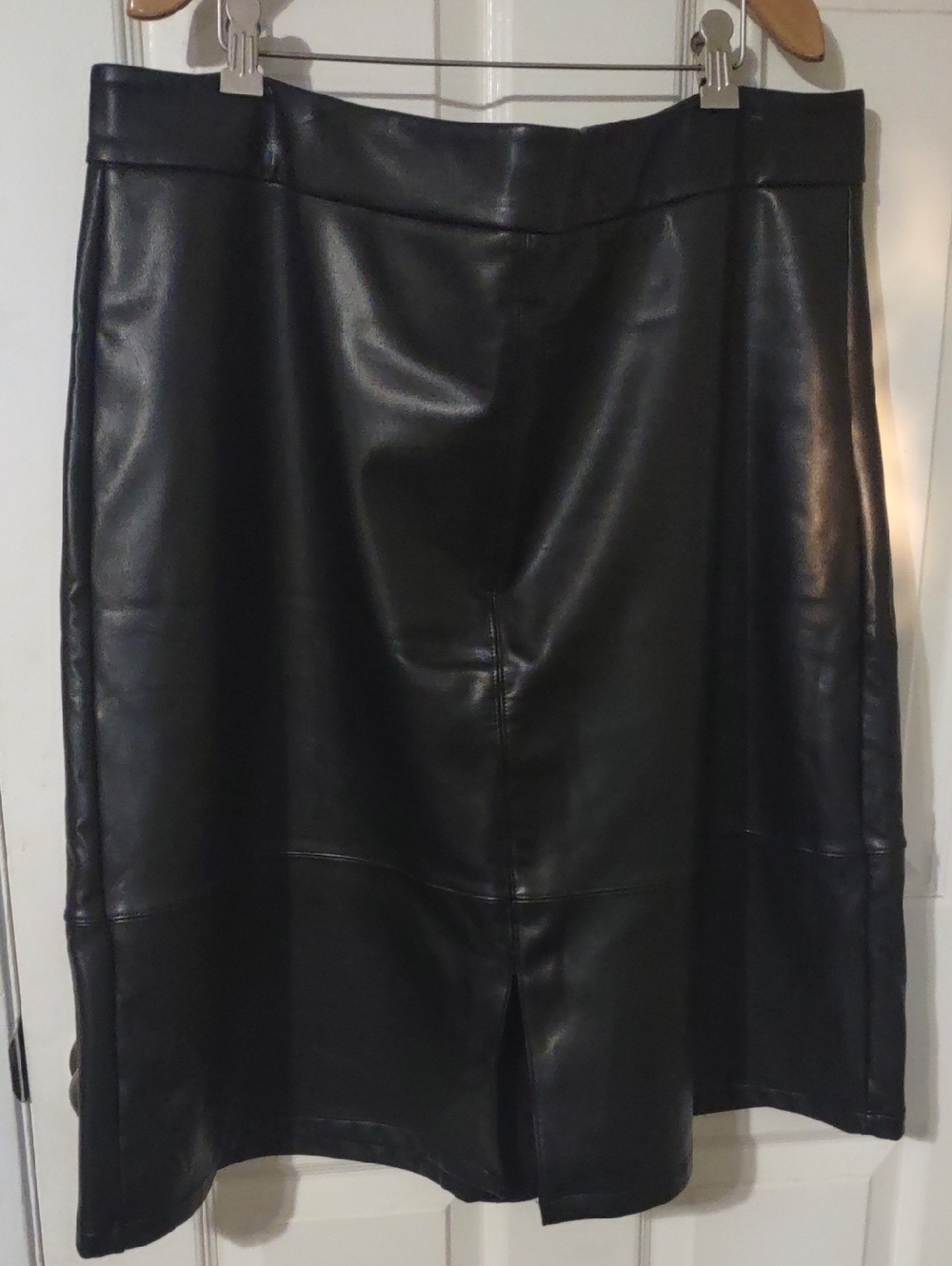 NYDJ Sculpt-Her Black Faux Leather skirt size 18